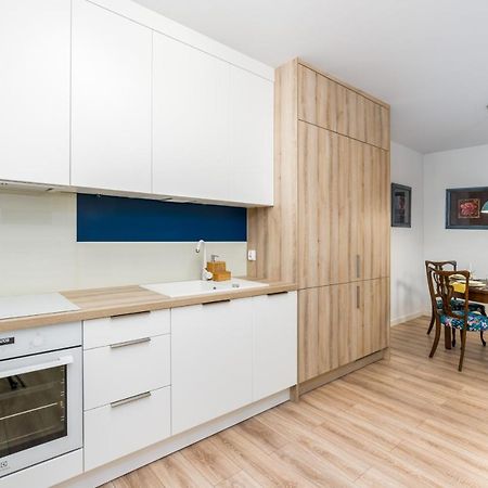 Villa Venecja Apartment Chwaliszewo With Free Garage City Center By Noclegi Renters Познань Экстерьер фото